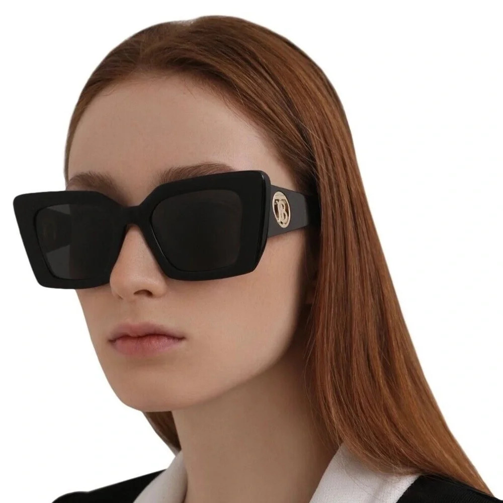 NEW Burberry BE4344 Daisy 300187 Black Dark Gray Square Women Sunglasses